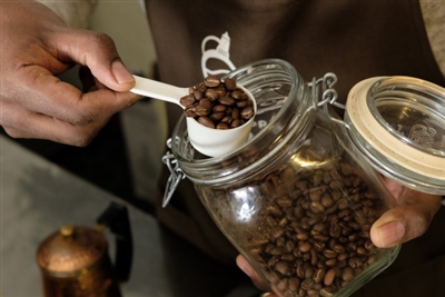 コーヒー豆の量の目安！一杯何グラムで入れると美味しいの？