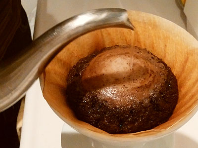 コーヒー豆　泡の勢い